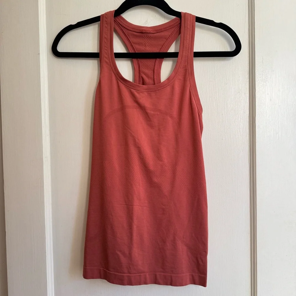 Lululemon Swiftly Tech Racerback 2.0
Soft Cranberry - Picture 5 of 8